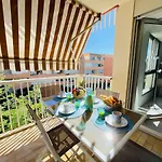 Tres Bel Face Au Port Santa -piscine *