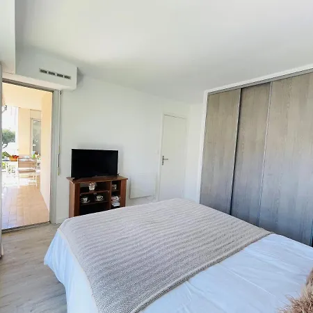 Très Bel Face Au Port Santa -piscine Appartamento Saint-Raphaël