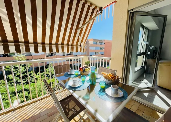 Tres Bel Face Au Port Santa -piscine *