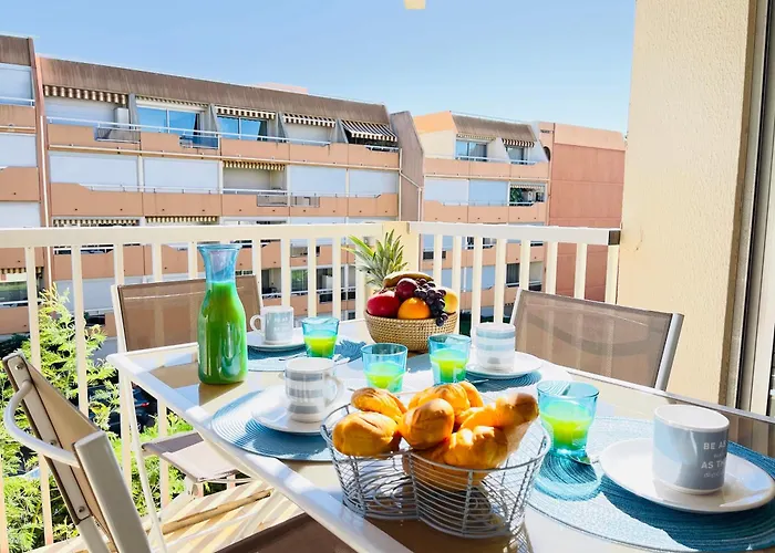 Tres Bel Face Au Port Santa -piscine アパート *