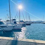 Tres Bel Face Au Port Santa -piscine Saint-Raphaël