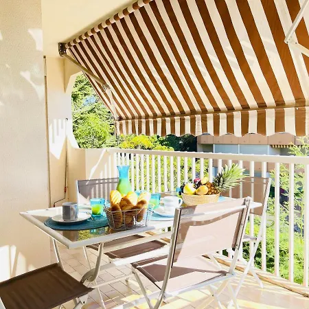 Tres Bel Face Au Port Santa -piscine Апартаменты *