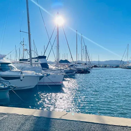 Très Bel Face Au Port Santa -piscine Saint-Raphaël