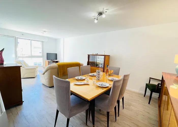 Apartmán Tres Bel Face Au Port Santa -piscine