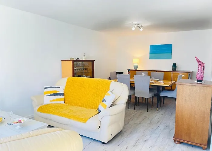 Апартаменты Tres Bel Face Au Port Santa -piscine Сен-Рафаэль