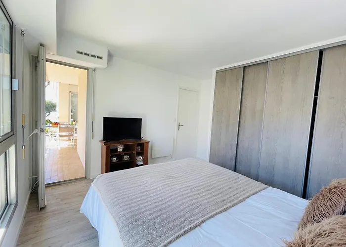 Tres Bel Face Au Port Santa -piscine Apartmán Saint-Raphaël