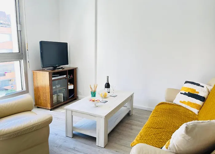 Tres Bel Face Au Port Santa -piscine Апартаменты Сен-Рафаэль