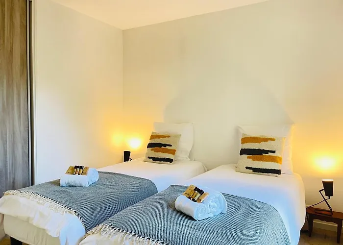 Апартаменты Tres Bel Face Au Port Santa -piscine *